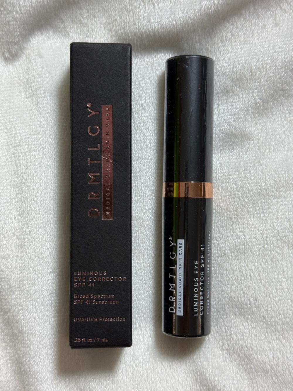 DRMTLGY Medium Luminous Eye Corrector SPF 41
